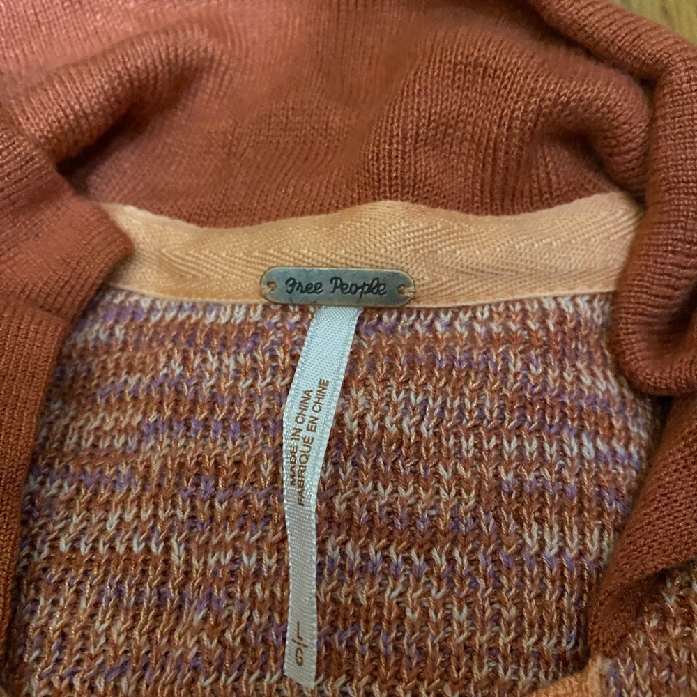Sweater - Picture 3 of 3